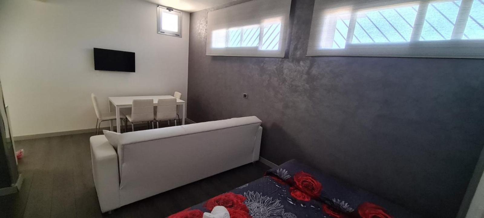 Beach Central Appartment Economy 特罗佩阿 外观 照片